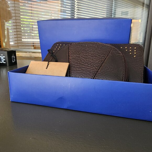 Matt by Matt & Nat - Brown, Multi-compartment Wallet - New-in-Box - Picture 7 of 8